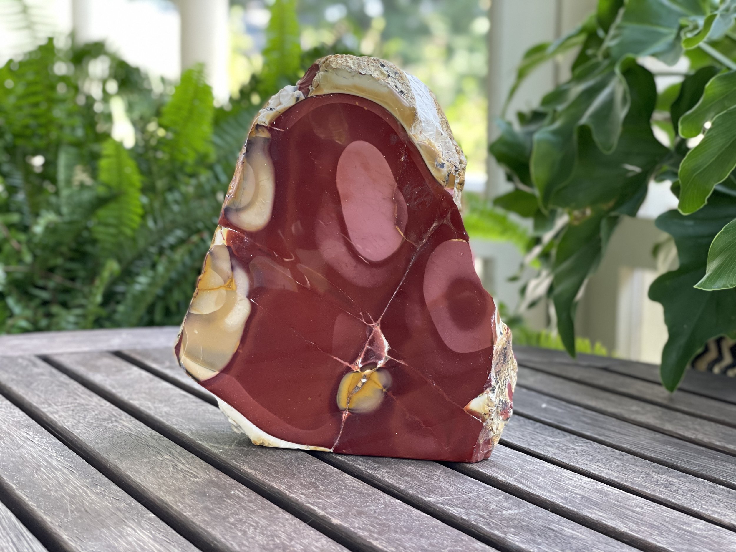 Mookaite Cutbase Statue