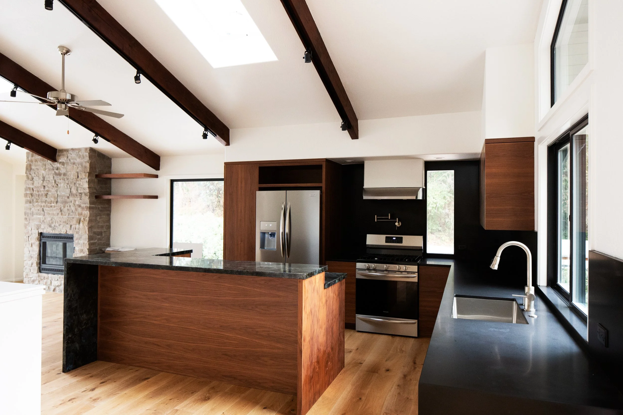 06 Mar Monte-Interior.jpg