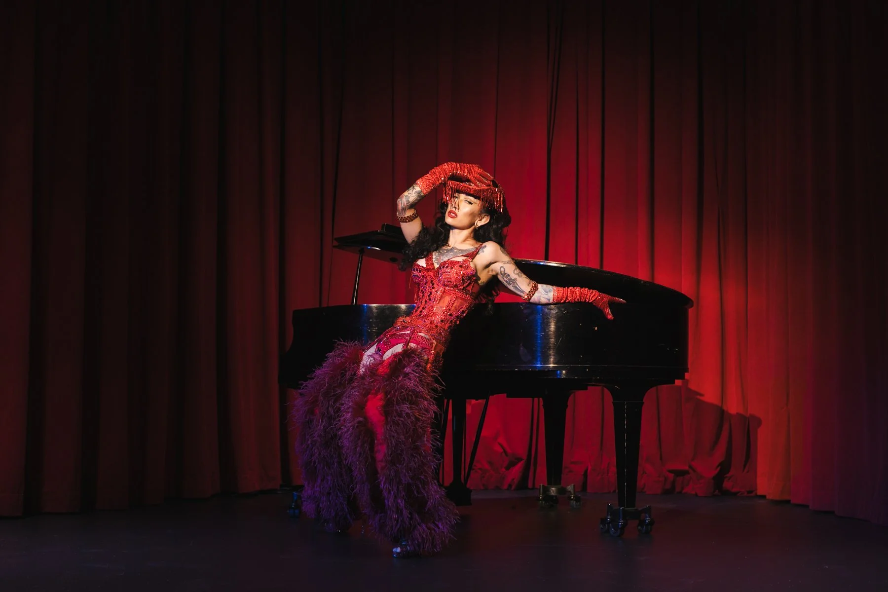 Frankie Fictitious: Rhinestone Showgirl