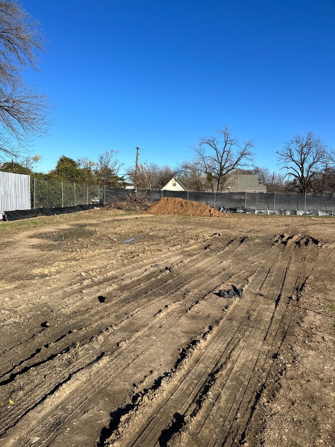 Construction is underway for this new Dallas City Homes project. Once completed, this project will offer sustainable and affordable housing solutions in South Dallas. Join us in advocating for equitable, affordable housing in every neighborhood.