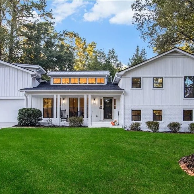 Under Contract | 1028 W Nancy Creek, Brookhaven

We&rsquo;re so excited for our buyers who just went under contract on this beautiful Brookhaven home!

Their top priority was location &mdash; close to their children&rsquo;s school, sports &amp; work&