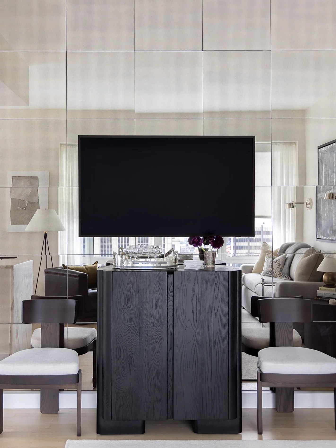 A favorite dry bar moment 🖤