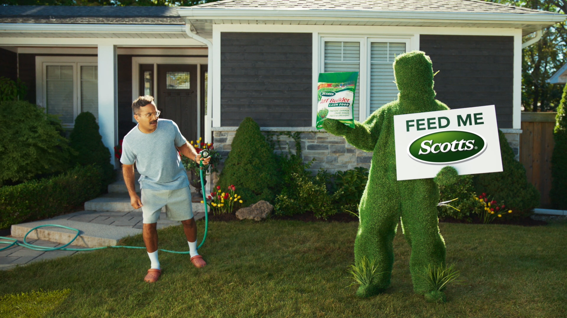 Turf Builder - The Need To Feed - 30sec - ENG - v14 WEB-30mbps ARCHIVAL.00_00_12_17.Still005.png