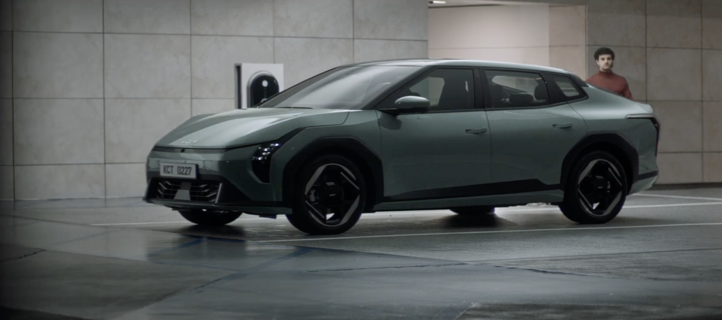 KIA | EV4
