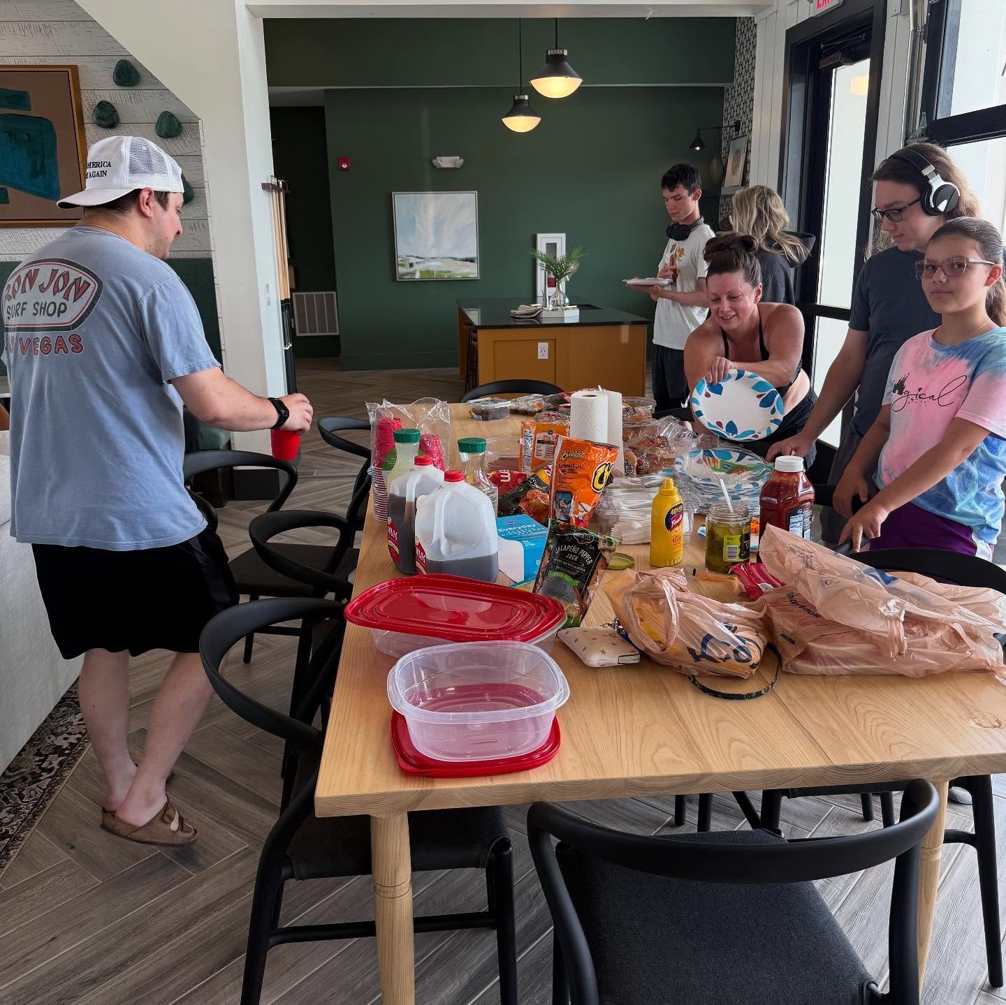 Good food, great company, and unforgettable memories! 🍔✨ Saturday&rsquo;s resident cookout was a total success&mdash;nothing beats grilling with this amazing community! 🌟🔥 #CookoutVibes #CommunityLove
