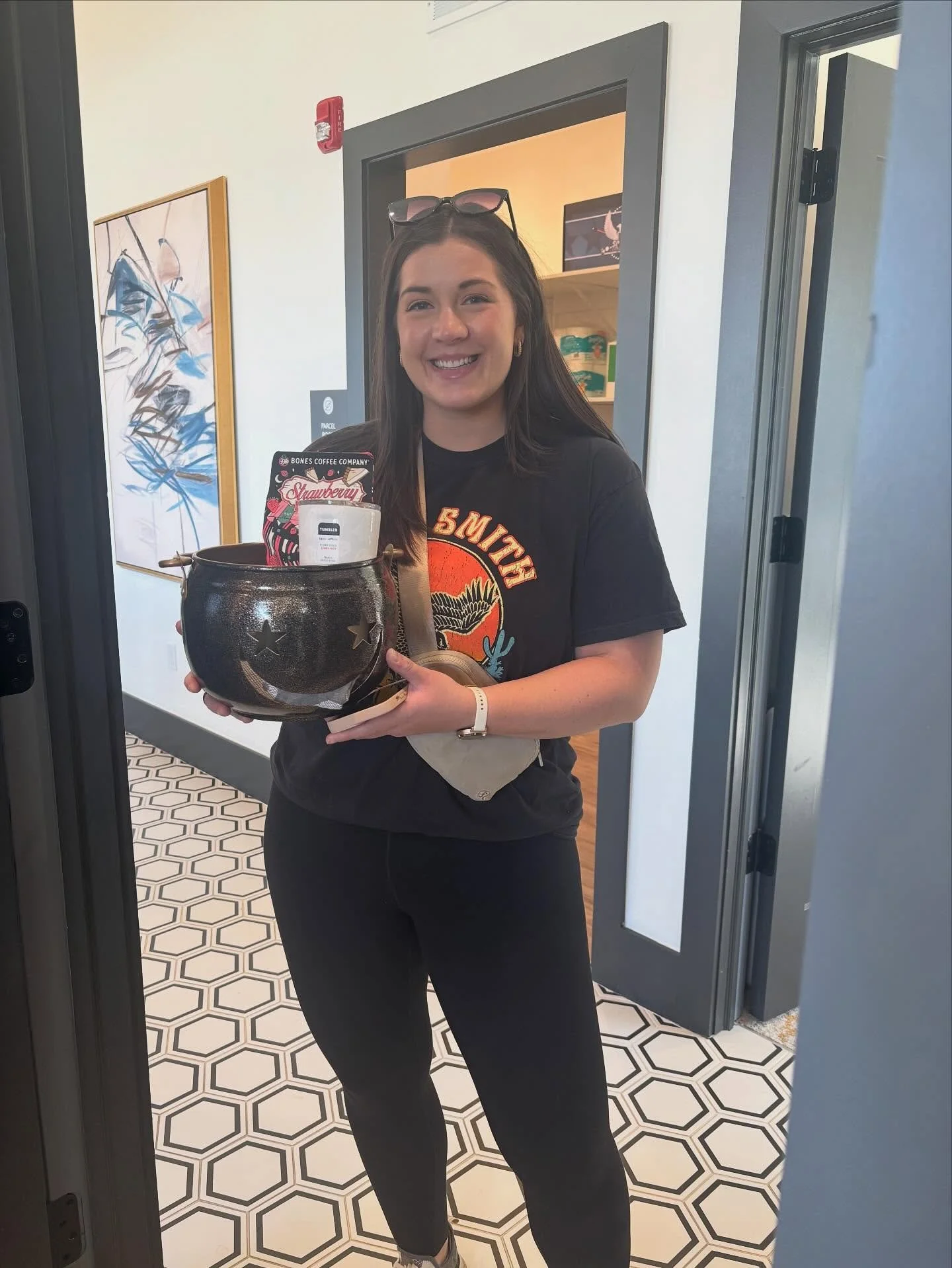 🎉👻 Congratulations to the winner of our Spooktacular gift basket! We hope you enjoy all the delightful goodies as much as you love your home! 🏠✨ Enjoy the treats! 🎃🕷️ #SpooktacularWinner #HomeSweetHome