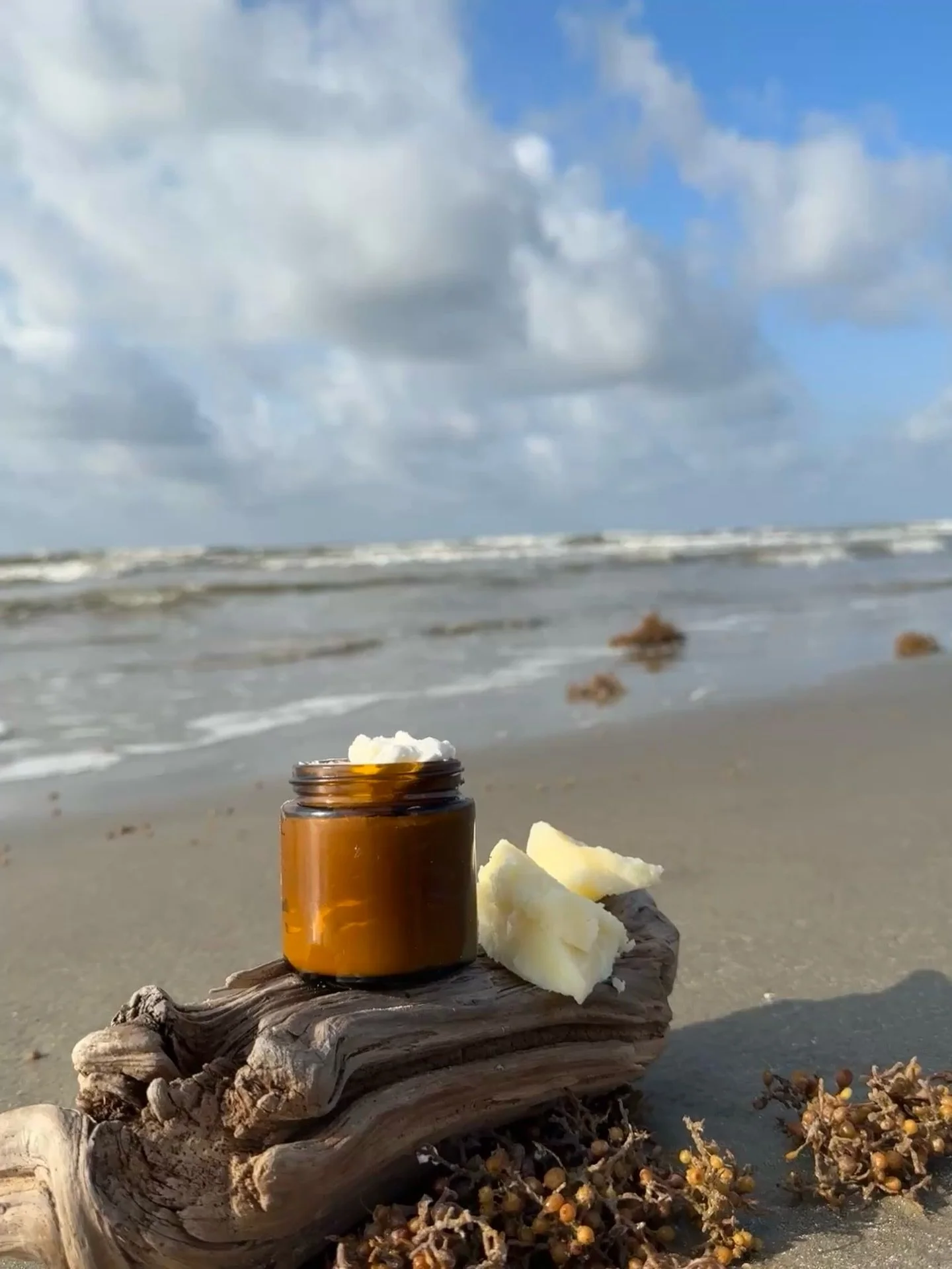 Simple sunscreen that&rsquo;s kid approved? 
Right here 👋

Whipped tallow sunscreen available today:
rockin8cattle.com/moomelt

Small batches, hand crafted, made in the USA.