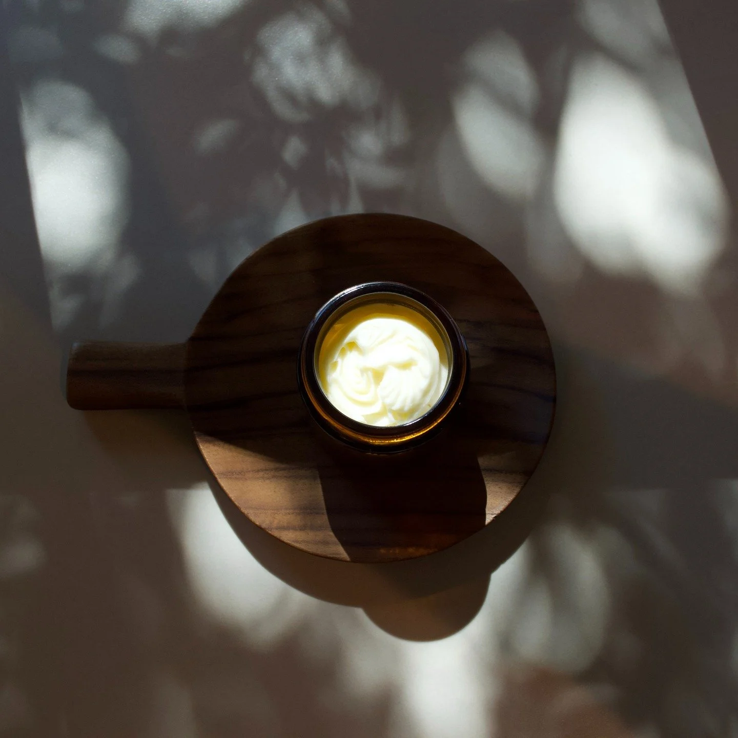 Buy now: rockin8cattle.com/moomelt
 
 3 Blends now available: 
 - Rose + Vanilla (NEW BLEND)
 - Simply Whipped
 - Lemon Cake

Natural remedy for:
 - Eczema
 - Rosacea
 - Diaper Rash
 - Sunburn
 - Dry Knuckles

Link to store in bio.