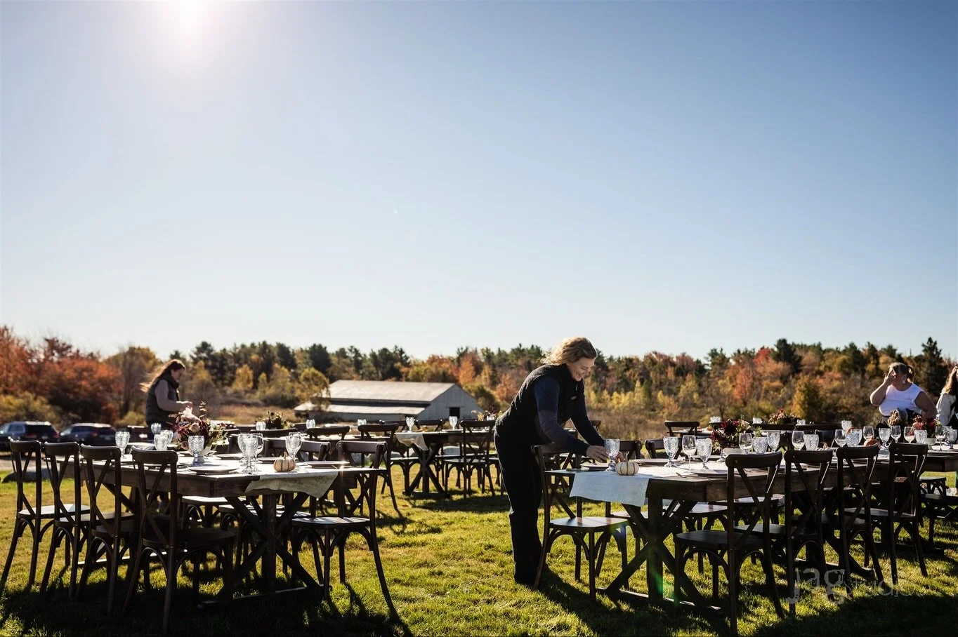Thanksgiving is just one week away&hellip; and this beautiful fall tablescape has us ready for the season. 🍂✨
Our holiday take-home preorder closes tomorrow, 11/21!
Let us bring the comfort of Thanksgiving straight to your table. 🦃🥧

Check our sto