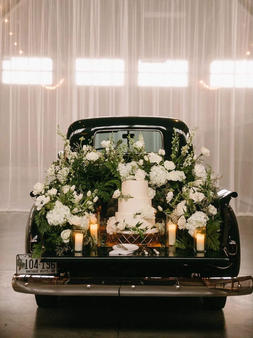 We love helping our clients create a day that feels like them.✨ A vintage family truck as the cake display in the reception space? We&rsquo;re all in!

A detail that felt both personal and unforgettable&hellip; isn&rsquo;t this stunning?! 

&bull;

C