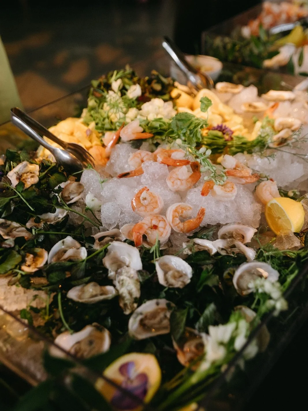 Fresh, local, and made for sharing. 🦪✨

From the raw bar to the last course, everything kept seasonal and intentional&mdash;how it should be. 🌊🍤🌲

&bull;

Catering, Cake, Planning &amp; Coordination:
@blacktiecateringandevents
Photography: @emily