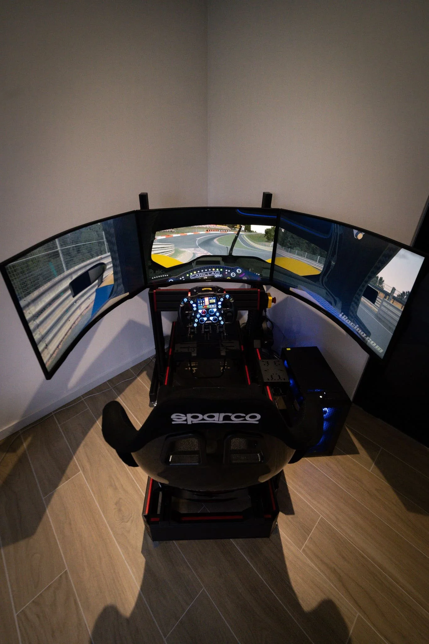 Race Simulator kopen door klant, geleverd en geplaatst.