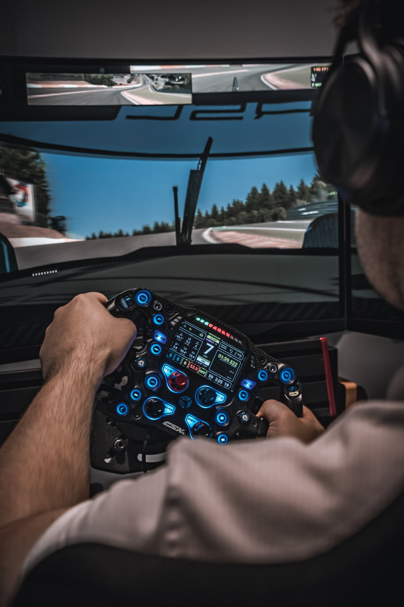 Race simulator kopen om thuis de snelheid te testen.