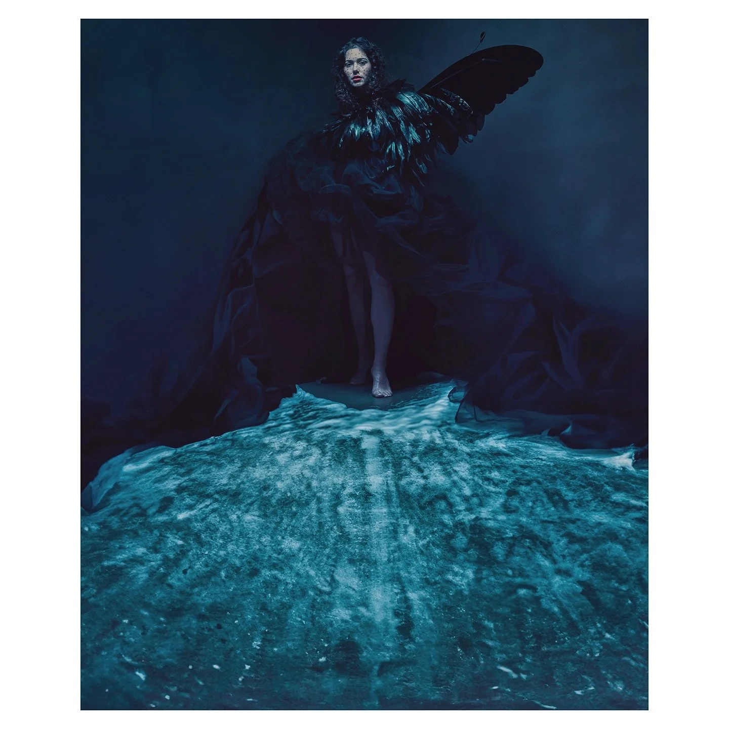 Vatten 
Model @taylorhollanddd @scoutmodelagency 
Photographer @hunkelswede
Mua @alina.macks 
producer @yashican_ 
assistant @that.cherrieamaya 

Model did not have to learn how to swim for project and nobody got wet . 

Heartfelt thanks to all who c