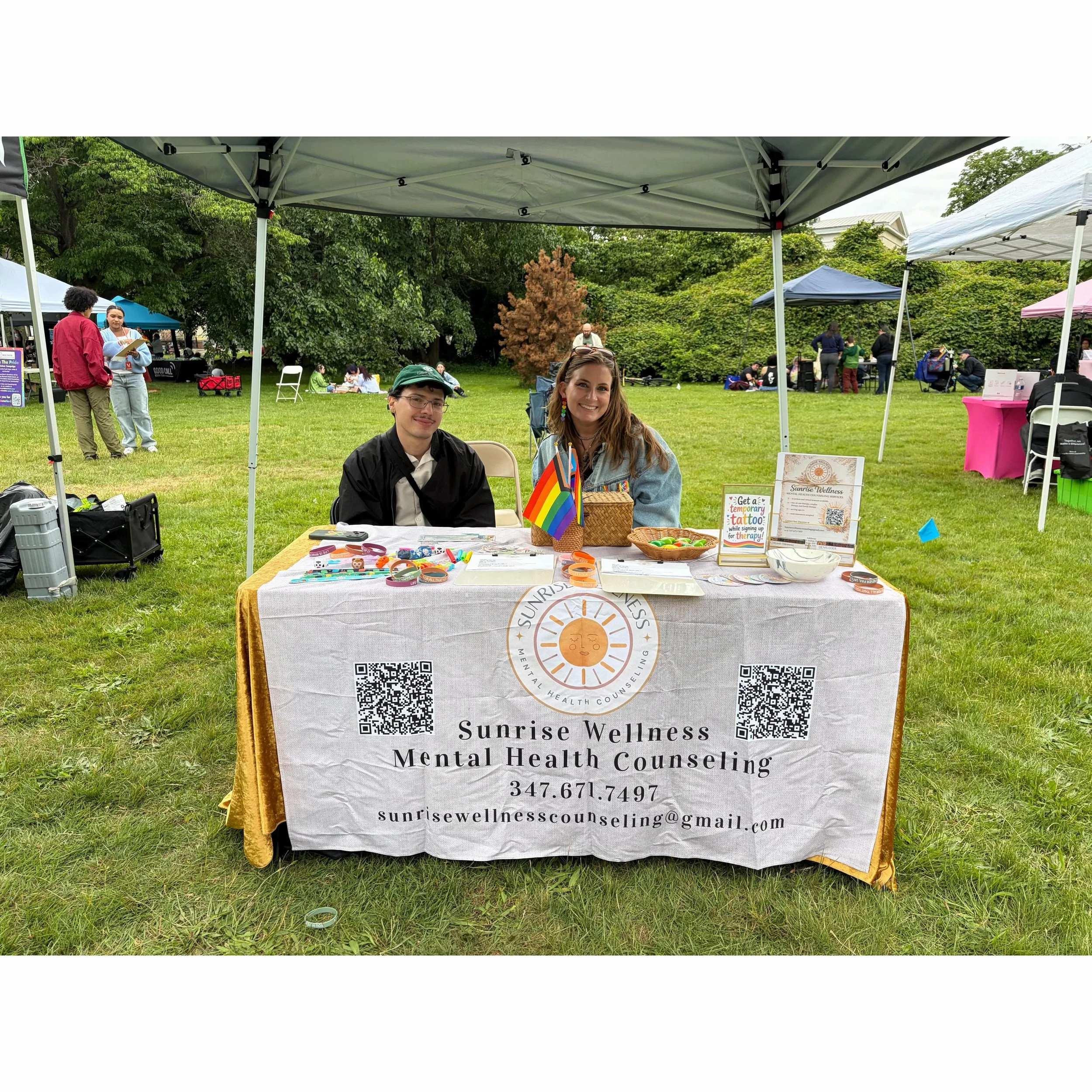 Our hearts are full after spending the day at the pride festival! 🏳️&zwj;🌈Thank you to everyone who stopped by our table, chit chatted, and learned about Sunrise. We are so proud to support and celebrate the LGBTQ+ community and @pridecentersi . We
