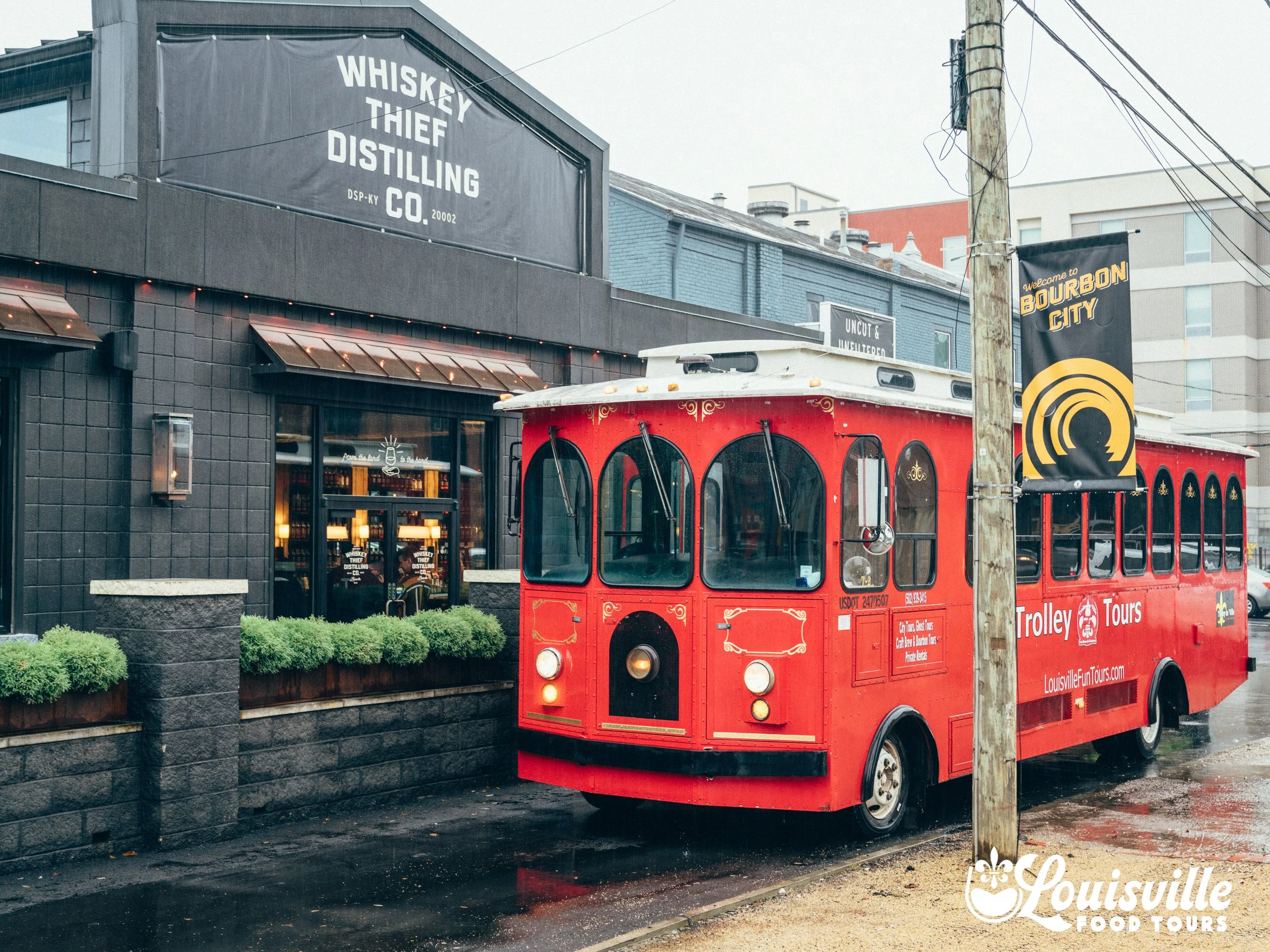 The Bourbon Trolley: Distillery Tour, Tasting Rooms & Bourbon Experiences