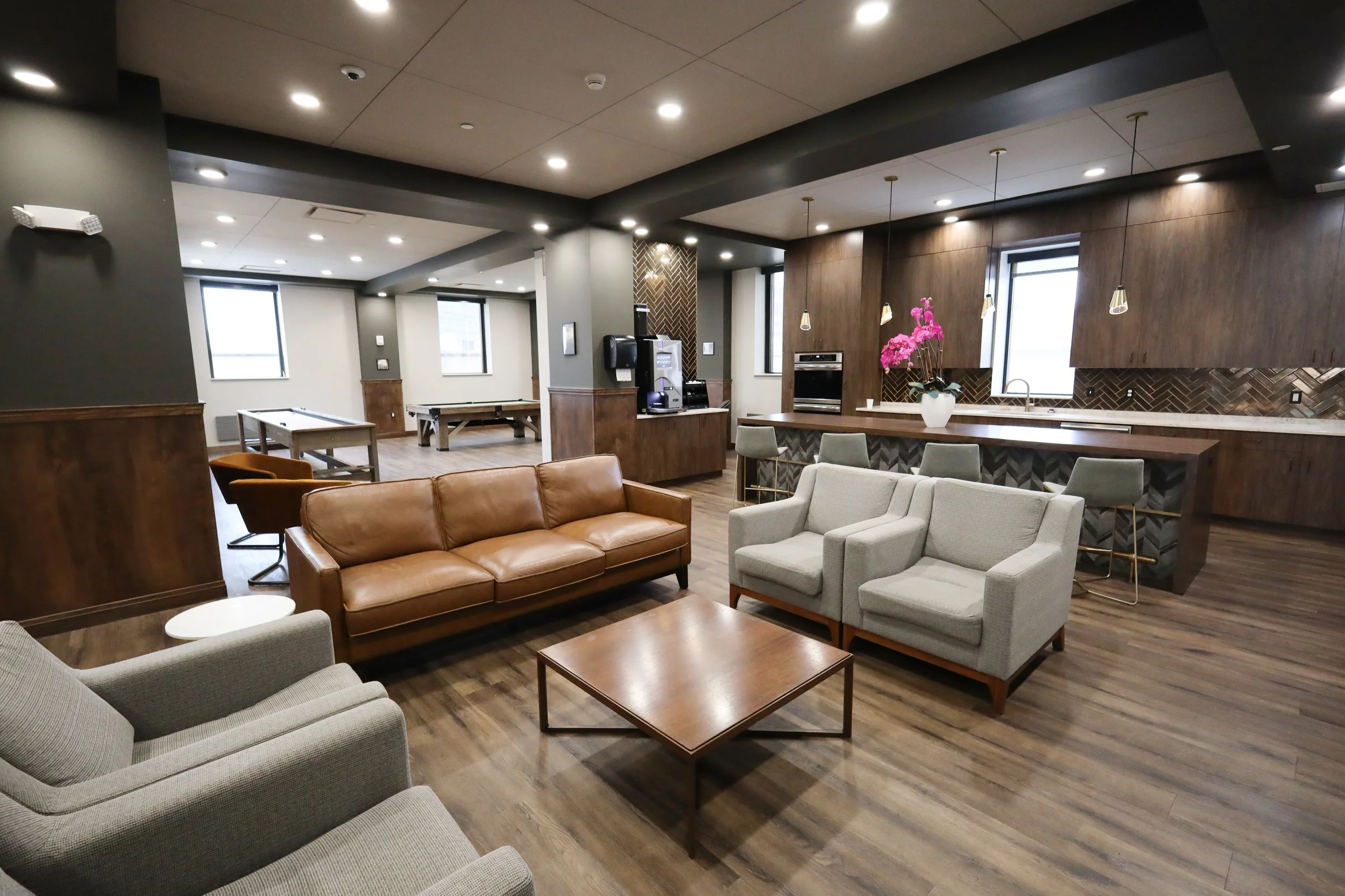 TerminalTower-Amenities_12-2025_CommunityLounge-04-2.jpg