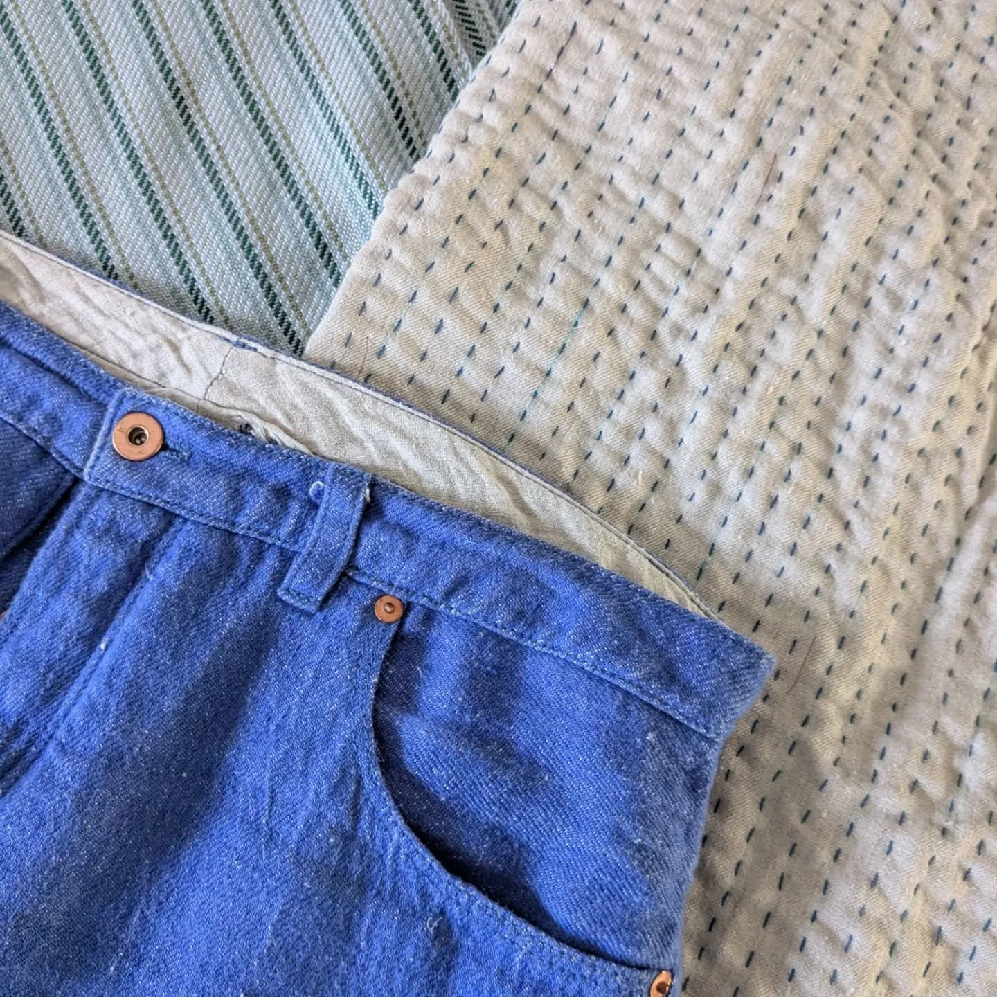 It's been awhile, Instagram. I thought I'd do my end of year recap for 2024- while I wasn't as productive as I've been in years past, I'm very proud of the weaving work I did this year. The linen denim project was so fun and I learned a lot about jea