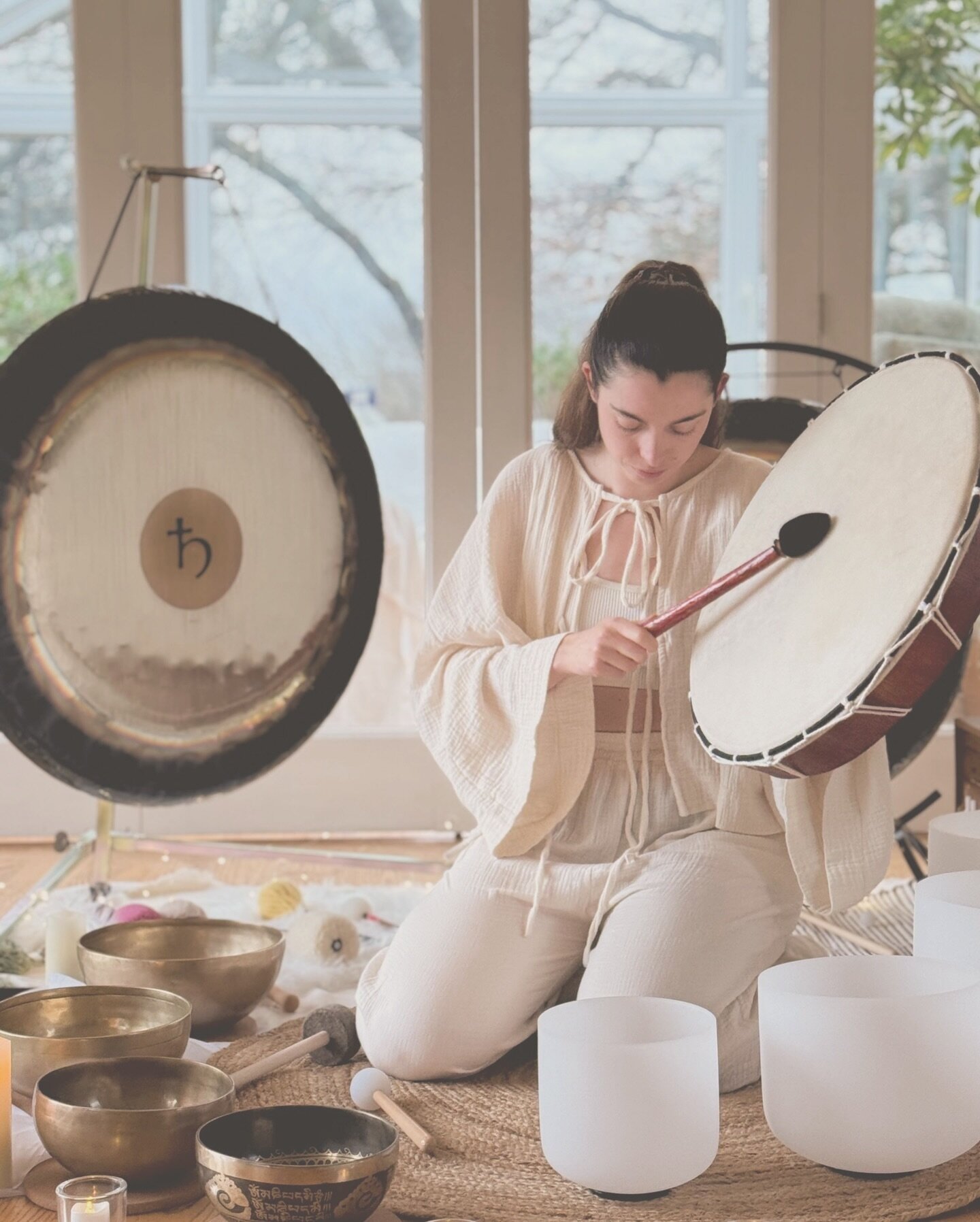 🎶When I first played the Gong I was SHOOK at how quickly it made my mind quiet and how deeply it allowed me to connect with myself. I found the animate energy of the Gong unreal - they really do PLAY YOU - and I&rsquo;m incredibly humbled at the ene