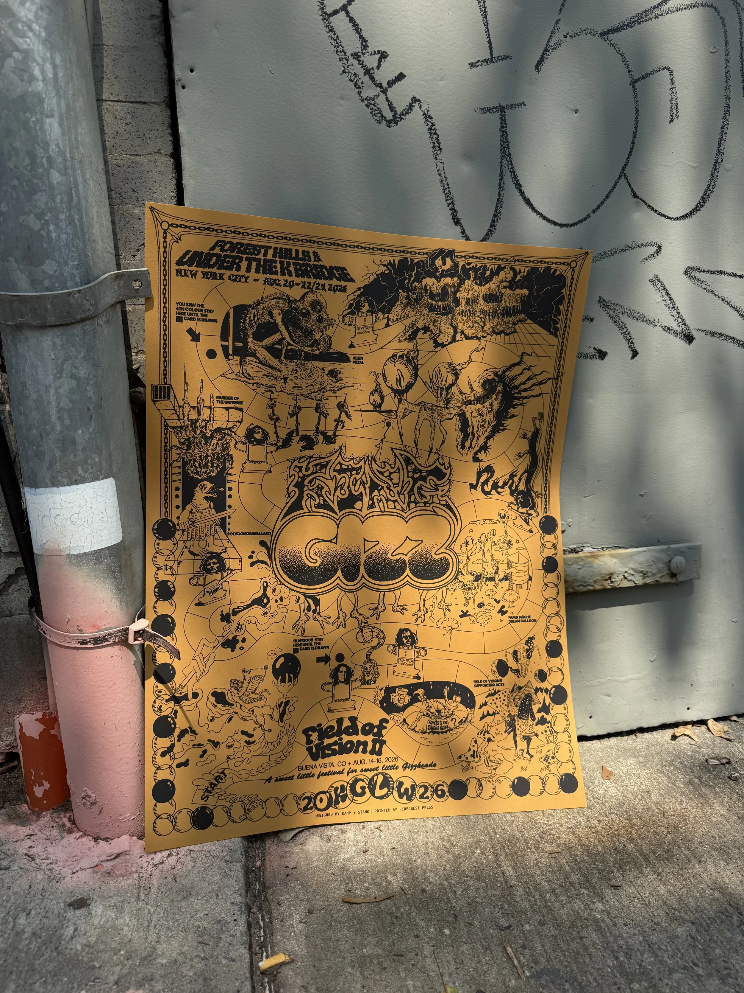 KGD26_MERCH_printed_gizz_kampstank_collab_keyline_orange1.jpg