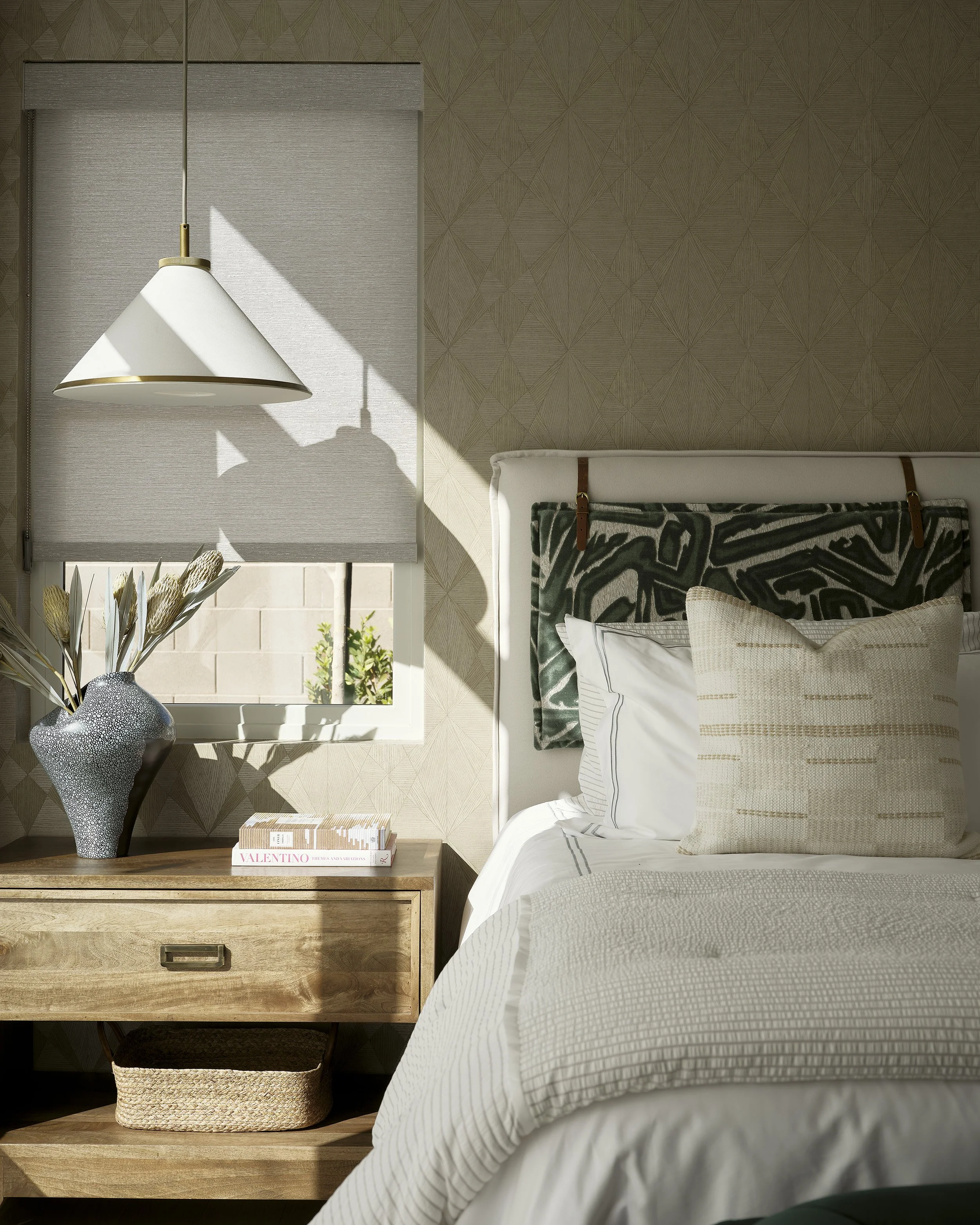 Trio_Toll-Ascension-Vegas_Rose-Crest_Primary-Bed-Vignette-Bed.jpg