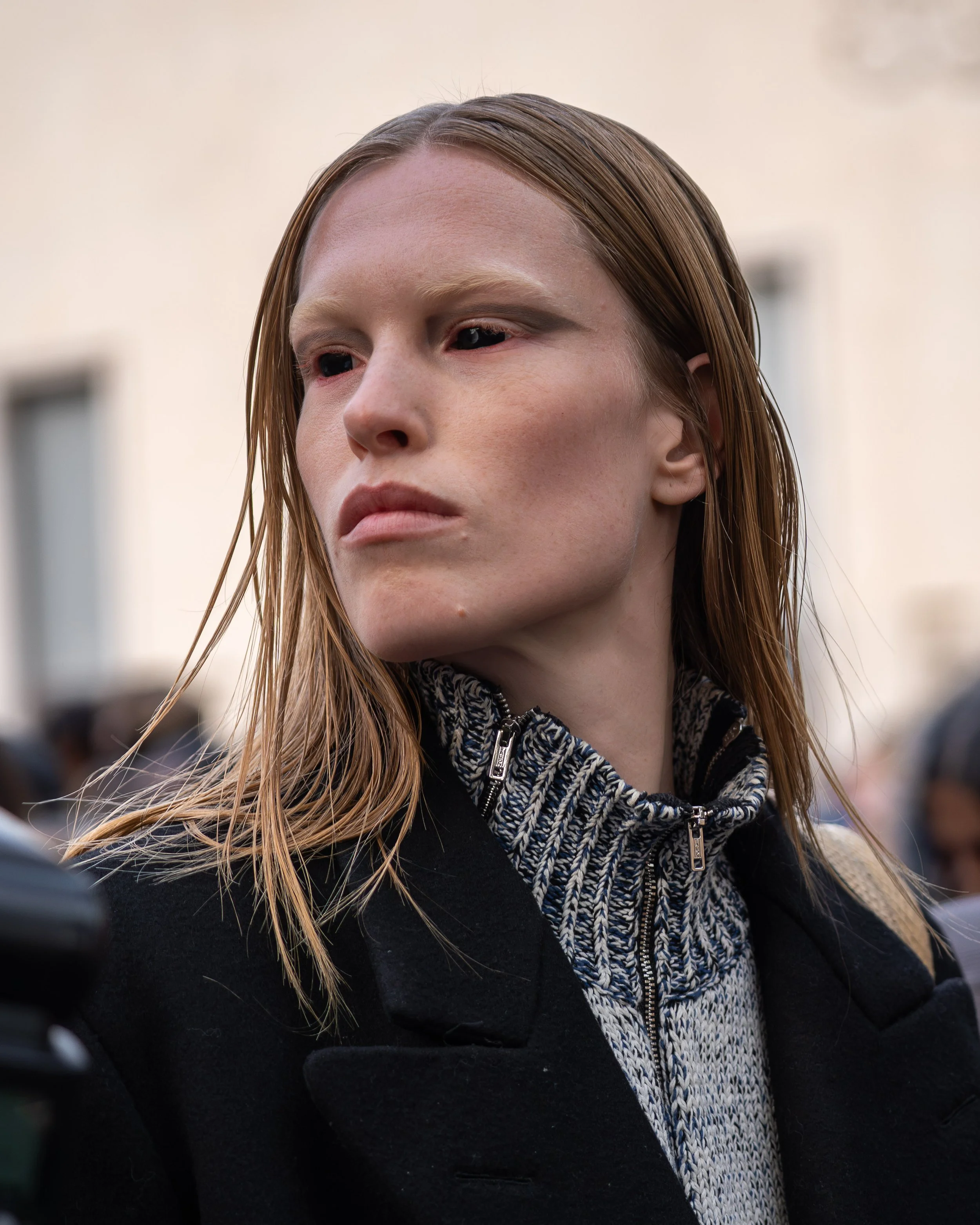 Photo portrait mode à la Paris Fashion Week 2025 au défilé Rick Owens