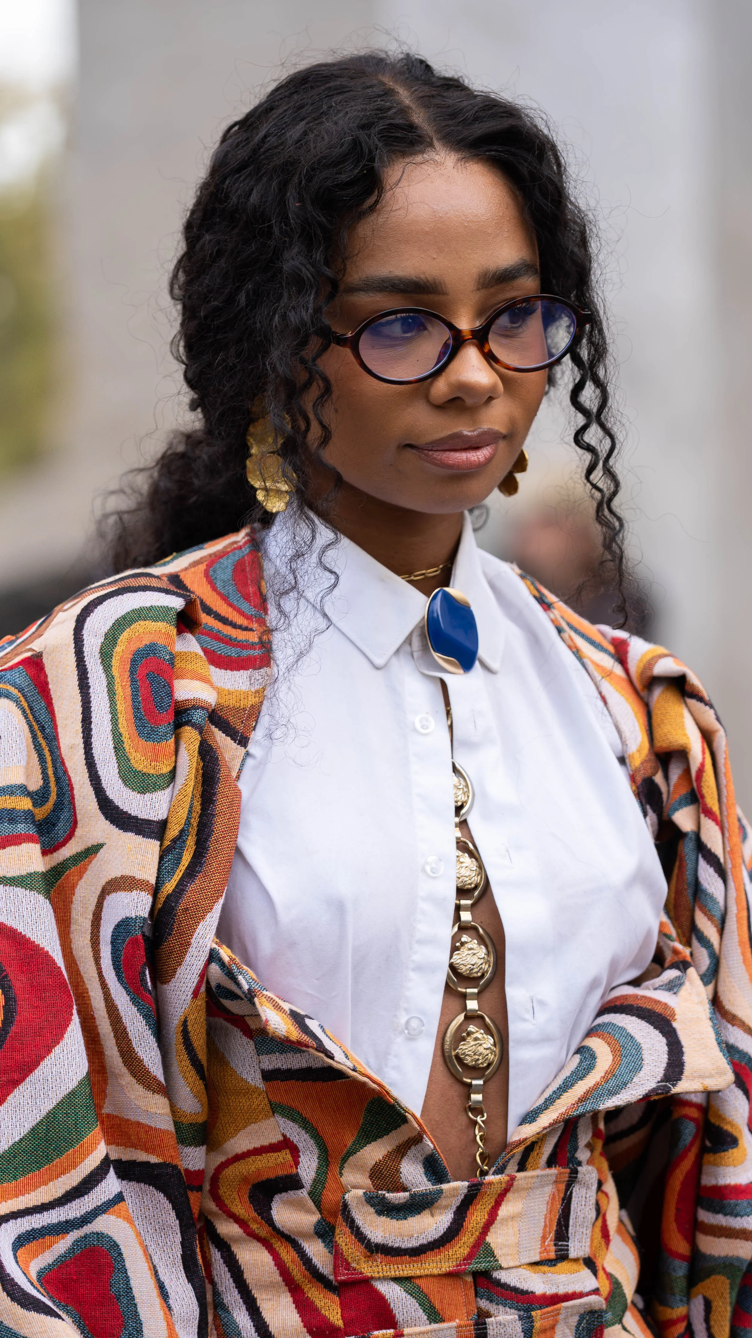Photo portrait mode de Sarah Monteil à la Paris Fashion Week 2025 au défilé Rick Owens