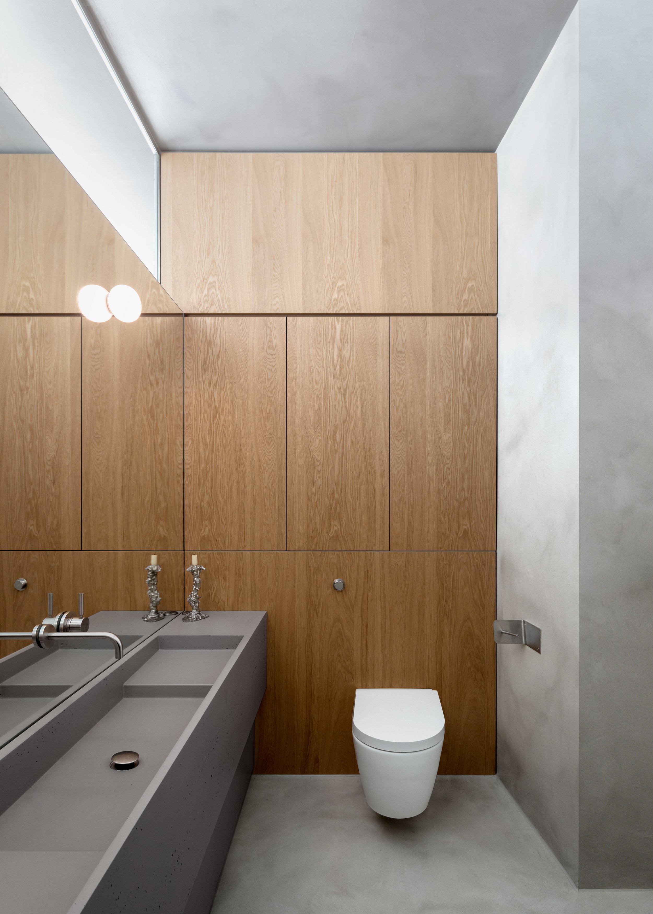 Bathroom_03.jpg