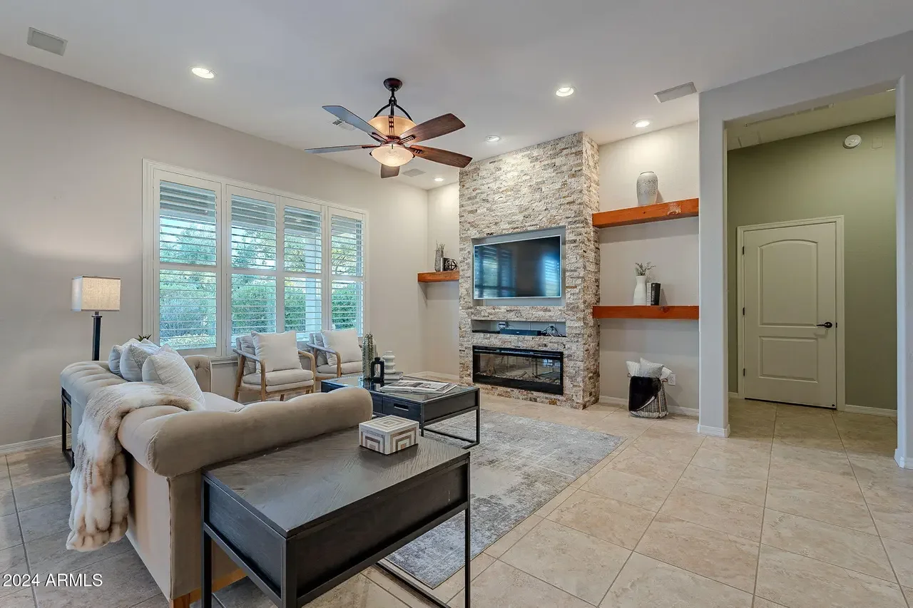 13333 W Chapala Ct - 4.webp