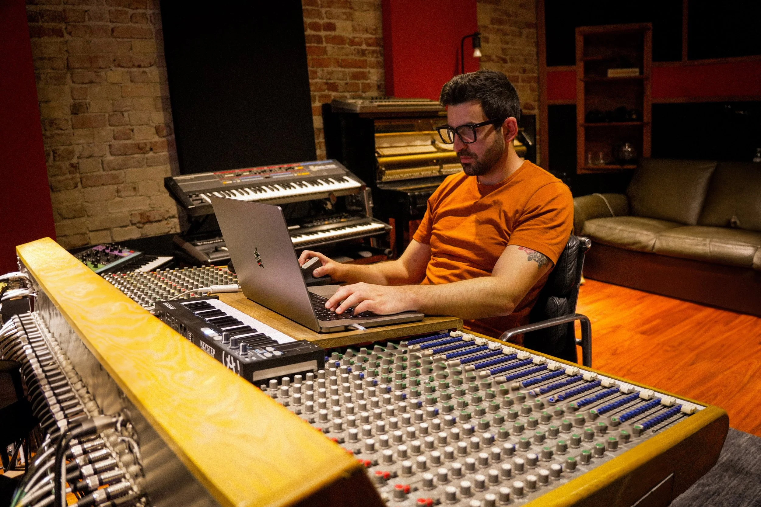 Karo_Studio_Pic_1.jpg