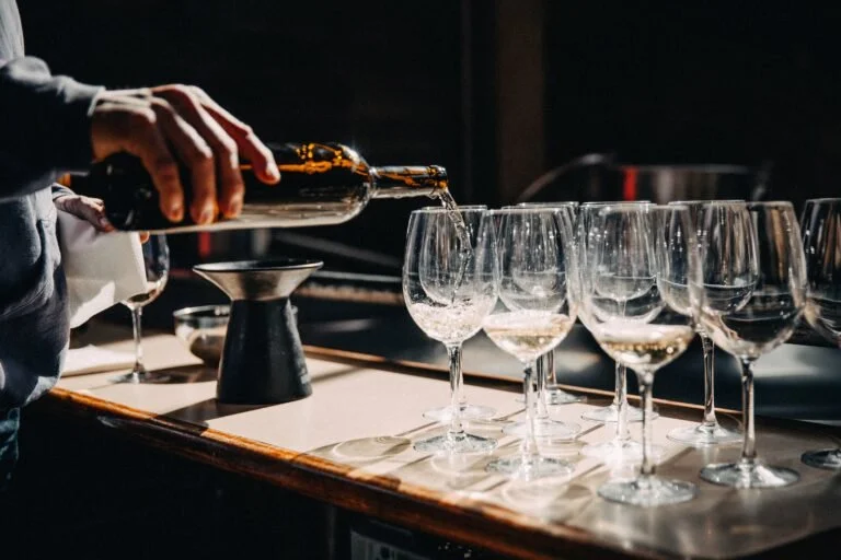 picography-filling-wine-glasses-on-counter-768x512.jpg