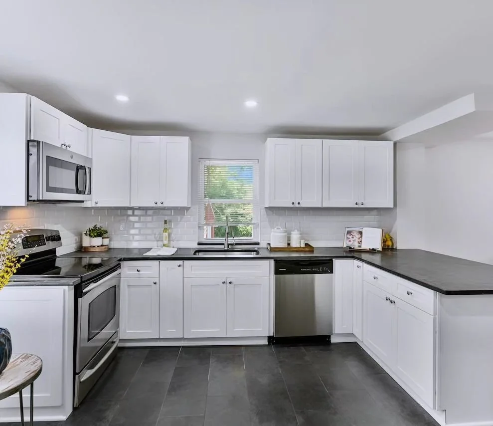 Does this look similar to your dream Kitchen? Well with IGGA Contractors we can make that dream come true

Give us a call today
 ☎️ 703-789-7775

#homerenovation#fancykitchen