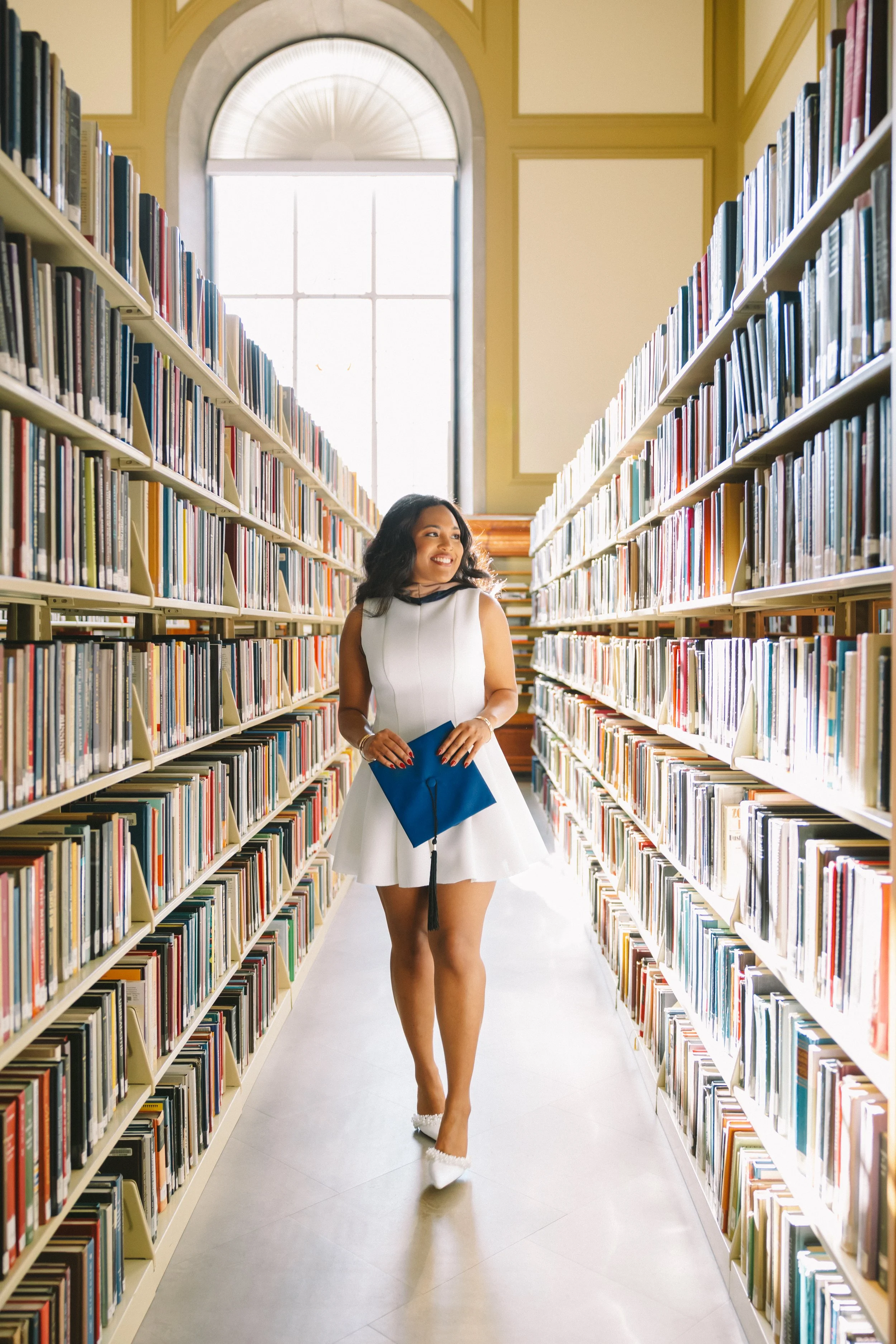 UIUC Graduation, Couples, and Portrait Photographer. [UIUC Photographer] [UIUC graduation photographer] [best locations at UIUC campus] [best graduation locations UIUC campus][best graduation locations UIUC]