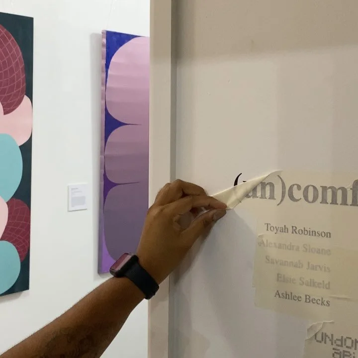 it was magic installing (𝙪𝙣)𝙘𝙤𝙢𝙛𝙤𝙧𝙩𝙖𝙗𝙡𝙚 yesterday with a dream line up of artists ★ I&rsquo;m very proud of this project and can&rsquo;t wait to share it tonight! see you at @fieldtrip.gallery ᵔᴗᵔ

thank you @alexandra.sloane @art.salkel