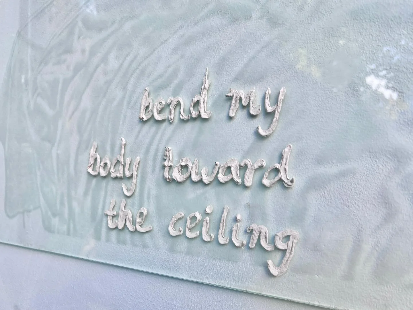 final day to catch 𝙃𝙤𝙬 𝘿𝙤𝙚𝙨 𝙄𝙩 𝙁𝙚𝙚𝙡? open until 4pm today @goodgriefstudios .✦ ݁˖