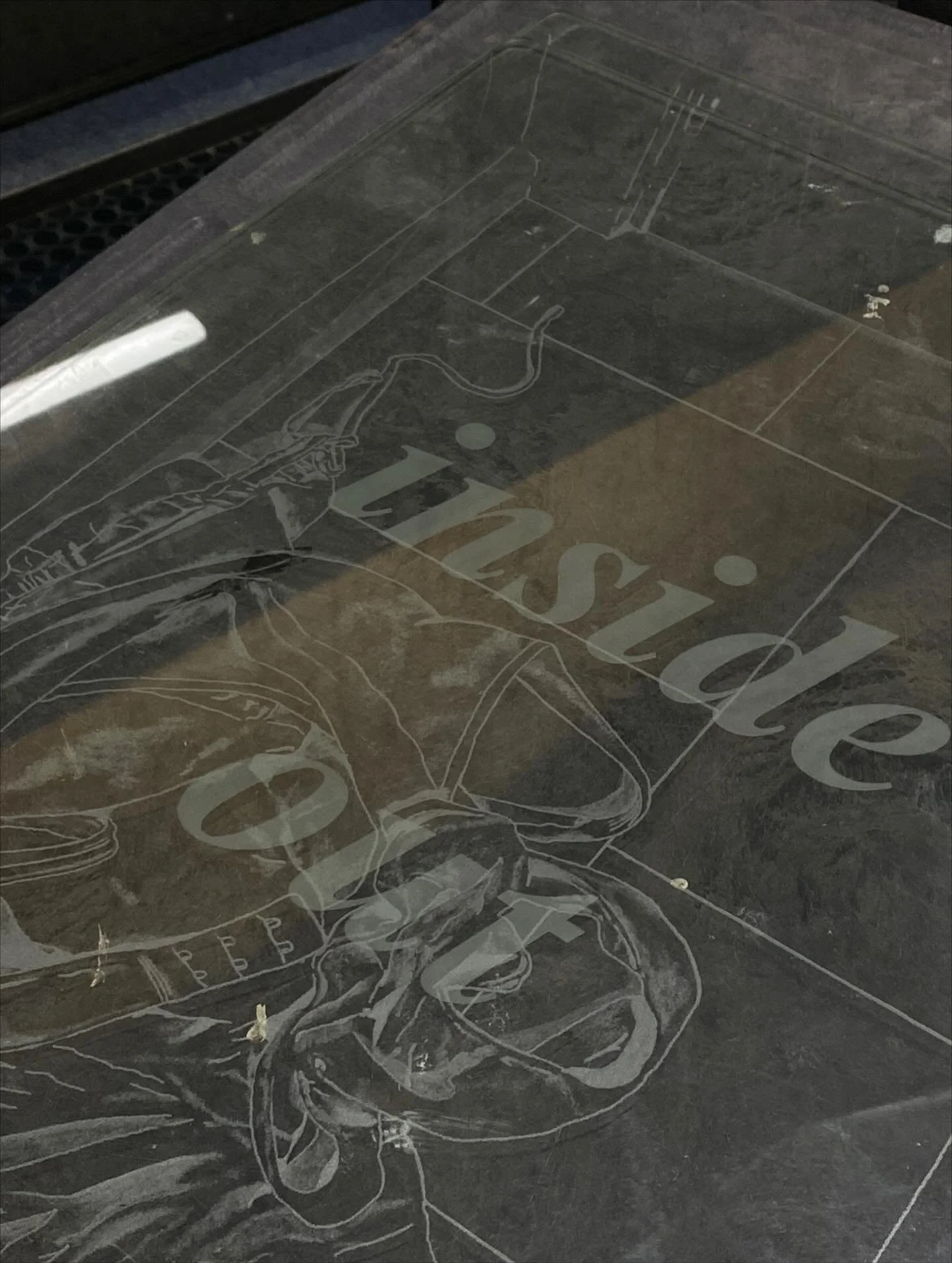 making &lsquo;inside out&rsquo; pt. 2 ✮`,&mdash; 𝙜𝙡𝙖𝙨𝙨 .ᐟ.ᐟ

The price of glass was the first hurdle I faced when I had the idea to laser etch drawings onto it. Naturally, this lead me to shamelessly post on my local facebook community pages. &l