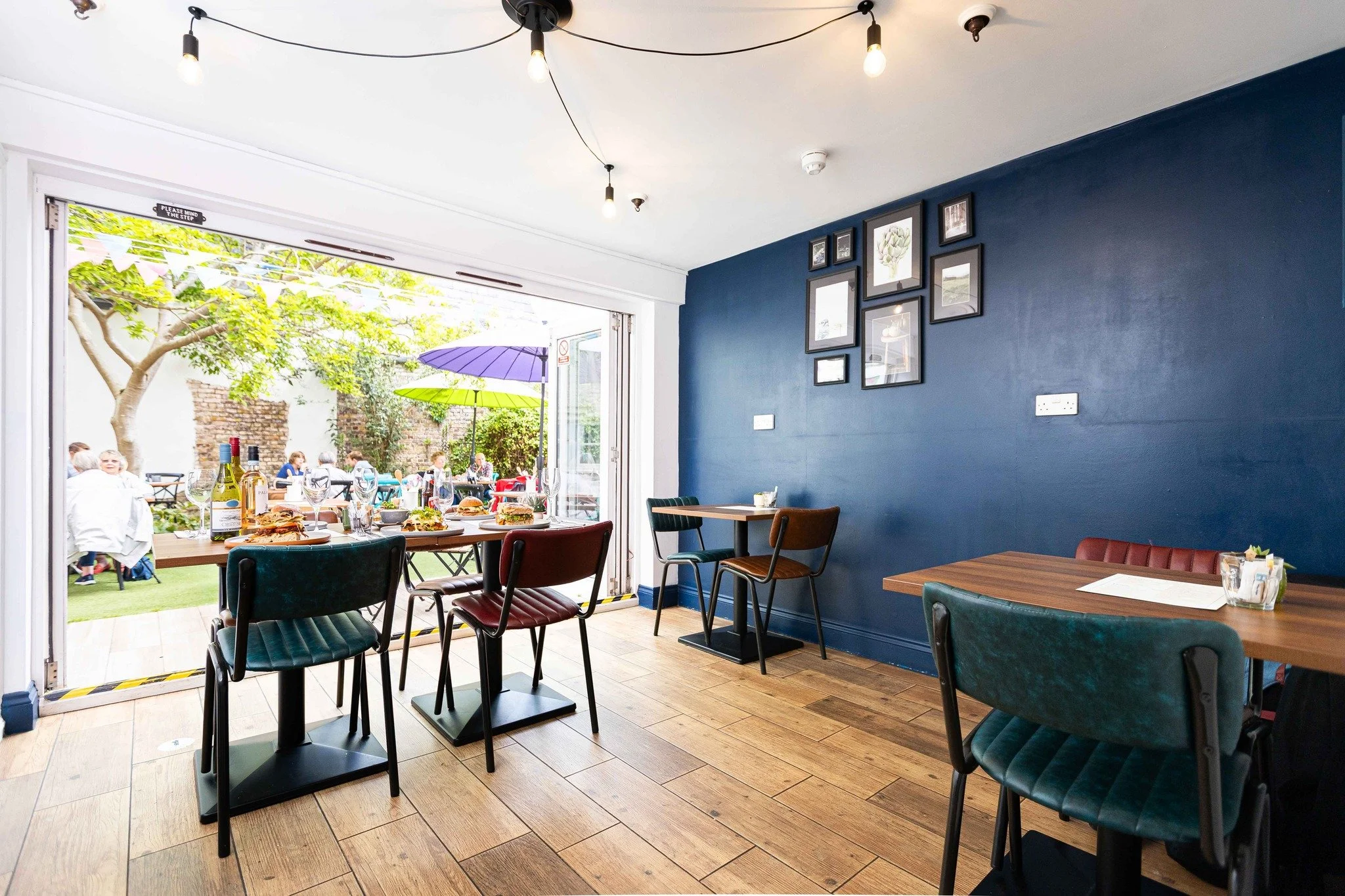 Let&rsquo;s talk FAQs

Our FAQ series is designed to help our customers get the best experience when they visit us. Today, we&rsquo;re answering the following question:

Q: What are your opening times?

A: Our opening times are as follows:
Monday to 