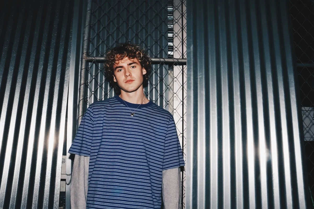 Jack Gray Announces Debut Album ‘Swimming In Jeans’, Shares New Single ‘Look At You’