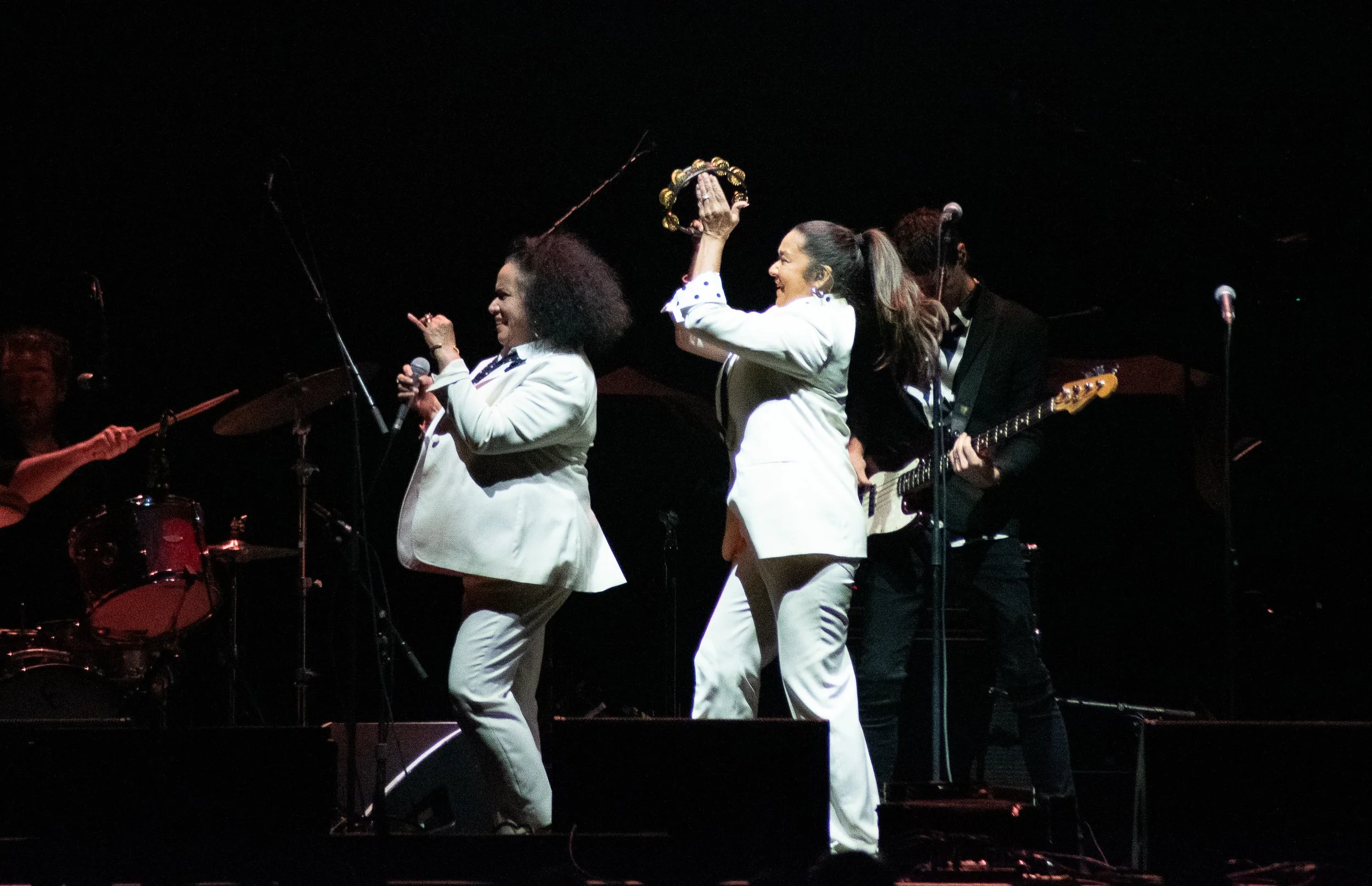 Vika and Linda2841.jpg