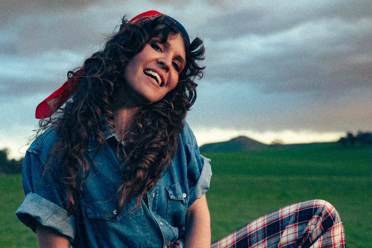 Fanny Lumsden Returns With New Single ‘Difficult Woman’
