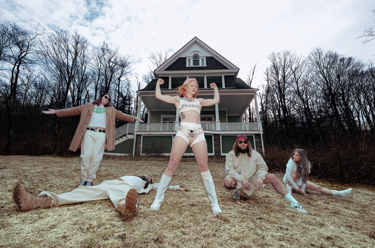 Wet Leg To Release Deluxe Edition of Sophomore Album ‘moisturizer’
