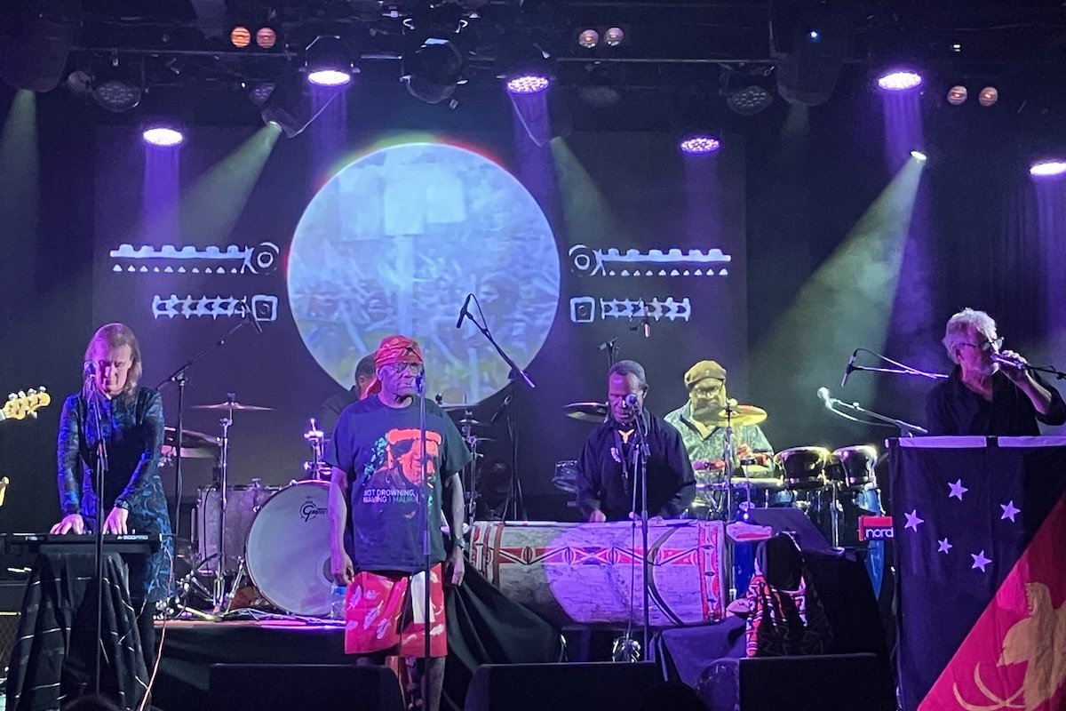 Review: Not Drowning, Waving @ The Gov 03/05/26