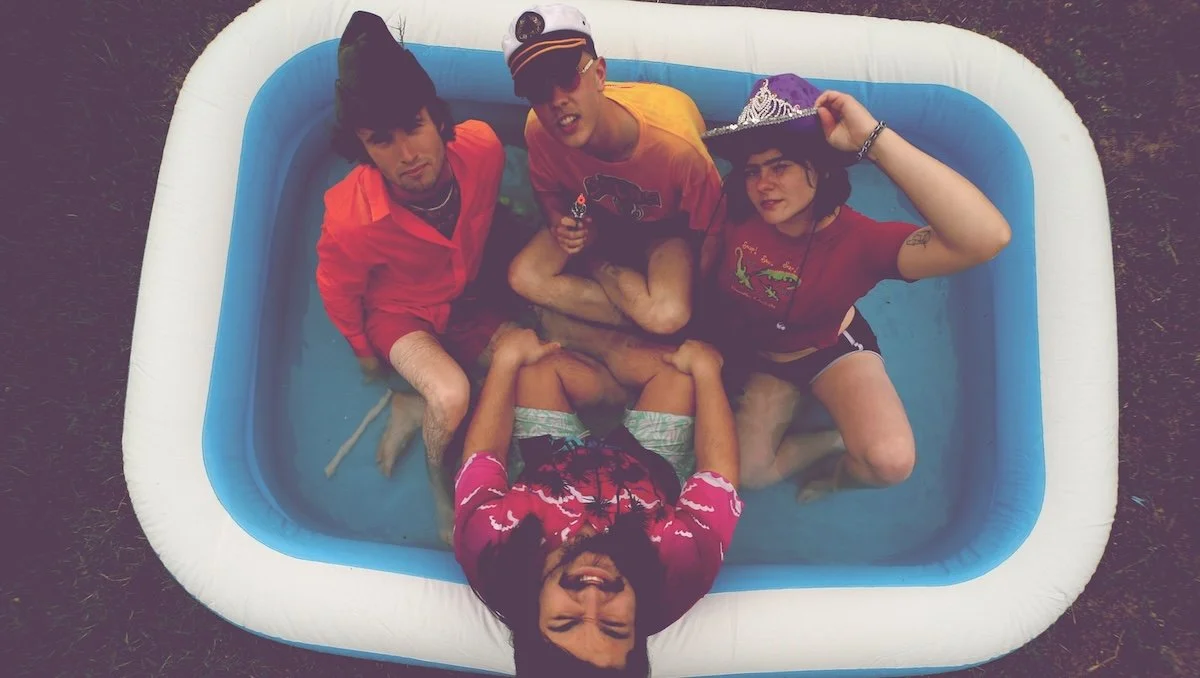 Molly Rocket Releases New Single ‘When He Walks Around’