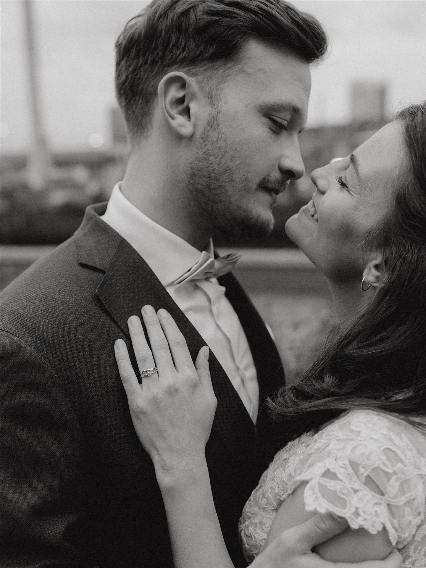 🤍

#wedding #hochzeitsfotograf #hochzeitsfotografhamburg #elopement #wedding2026 #hamburgcouples #togetherjournal #belovedstories #weddinginspiration #lueneburgerheide #lueneburgerheidewedding #weddingdress #belovedweddingstories #standesamthamburg 