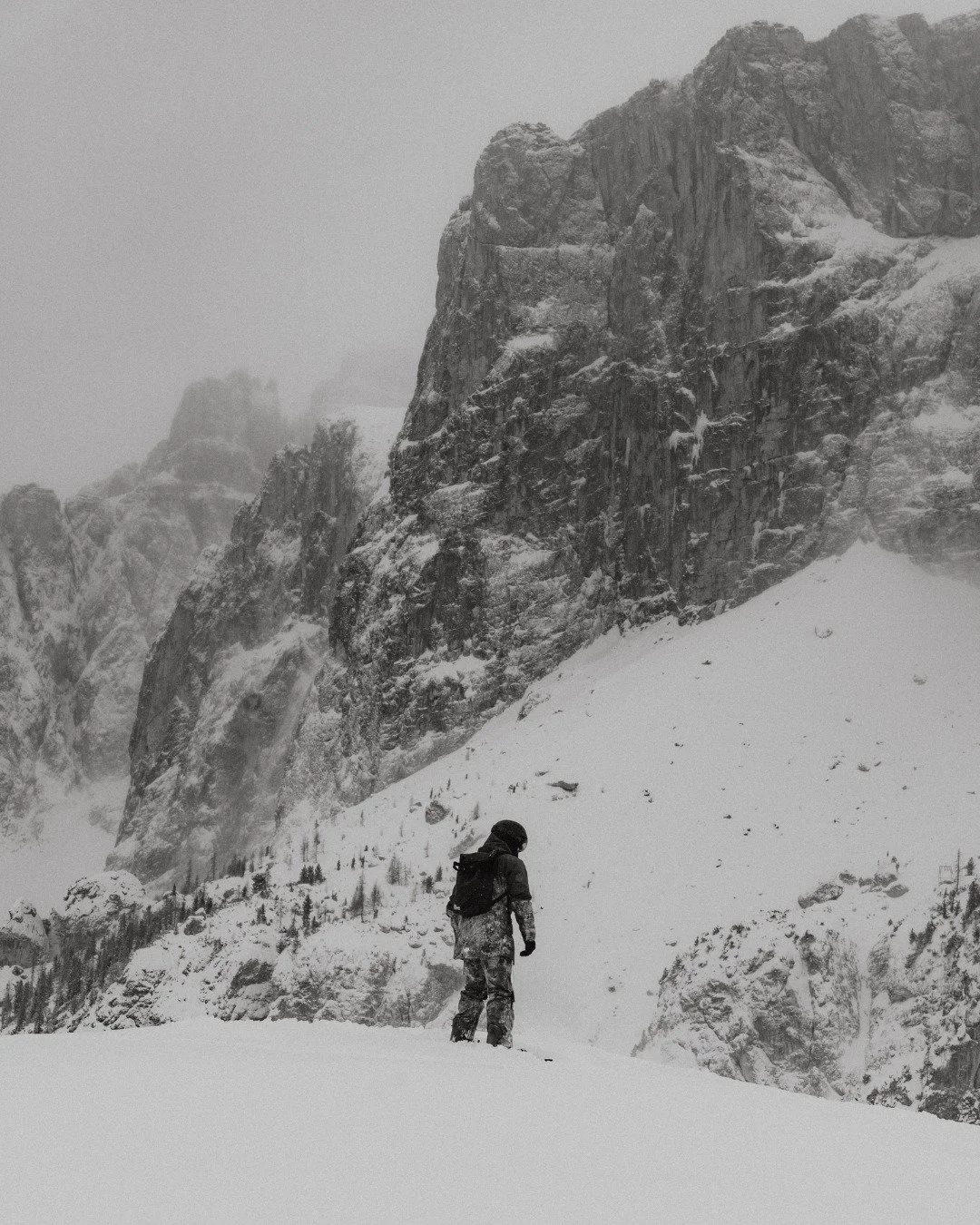 Sella Ronda in the mountain clouds. 

#dolomiti #dolomitisuperski #valgardena #sellaronda #skiitaly #altabadia #s&uuml;dtirol #ski #intersport #saslong #neverstopexploring #mountainvisuals #lastua #selva #passogardena #corvara #jimmih&uuml;tte #rifug