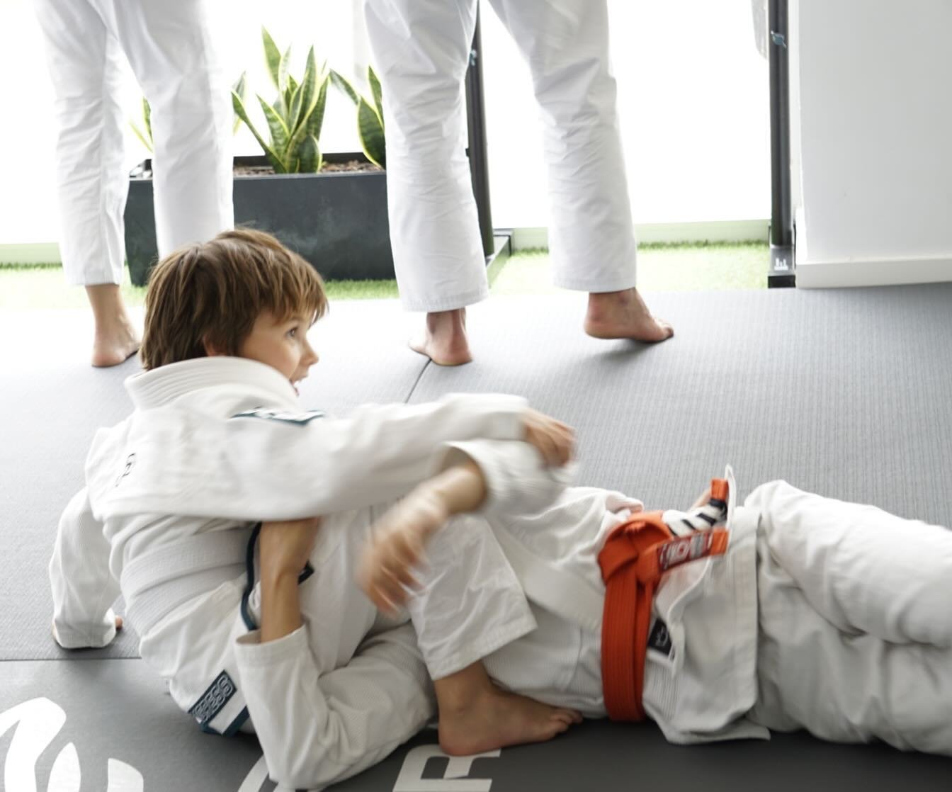 Casi Listos 
2 de Septiembre arrancamos 
BJJ MINI L/X 17:15h 
BJJ KIDS I M/J 17:00h 
BJJ KIDS M/J 19:00h 
BJJ TEENS M/J/V 18:00h 
&quot;Te esperamos&quot; 
#bjjlifestyle #bjjkids #bjjsalinasasturias #bjjsalinas #bjjasturias #bjjaviles #bjjgirls #bjjn