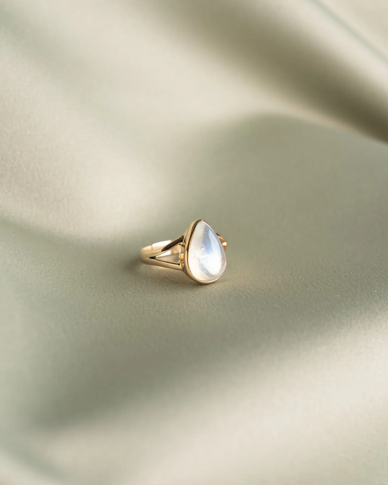 Jessie Coakley Photography_Gem Gossip_July 2026 Drop-33.jpg
