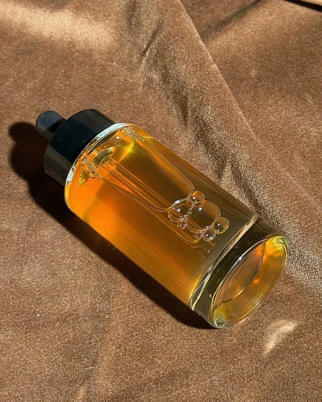 Serums are where the real work happens.

Targeted, lightweight, and packed with ingredients designed to hydrate, brighten, and smooth.

We test the formulas that promise results. Want to try new serums before they launch?
Sign up to be a panelist. Li