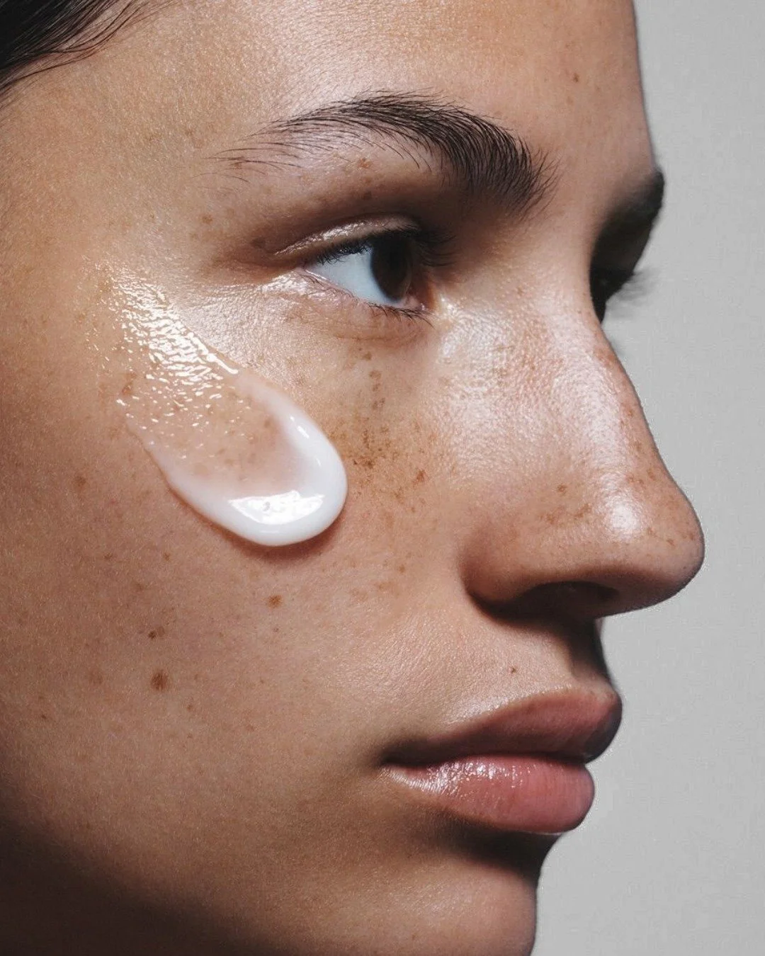 Not all creams are created equal.

From deep hydration to smoothing and barrier support, we test the formulas that promise real results - and we need real people to try them first.

Join our panel to get access to new skincare, share your feedback, a