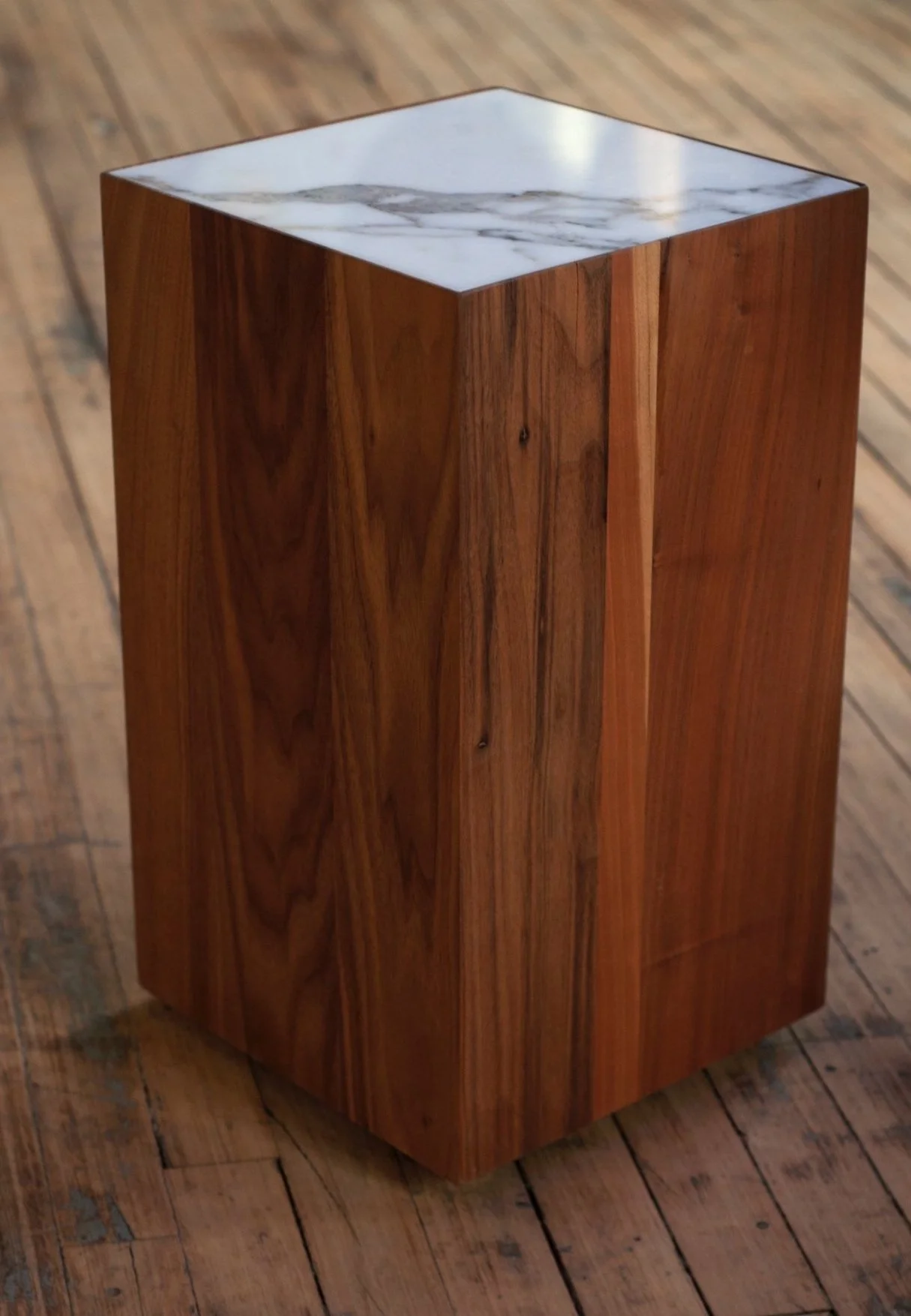 Custom Finish. Custom Cabinetry. Custom Furniture. Custom Millwork. Woodworking
Furniture Design. Custom Tables. Custom Kitchen Island. Custom Kitchen Cabinets
Custom Vanity. Custom Finishing. 